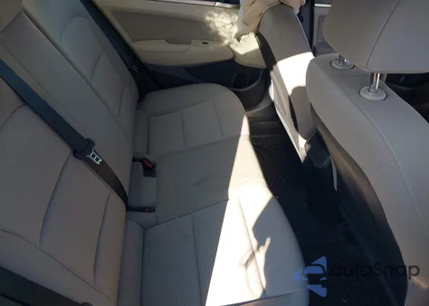 2020 Hyundai Elantra Value Edition z USA, uszkodzony, nr VIN KMHD84LFXLU003529